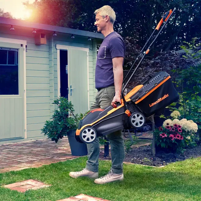 LawnMaster MX 24V 32cm | Cordless Lawn Mower