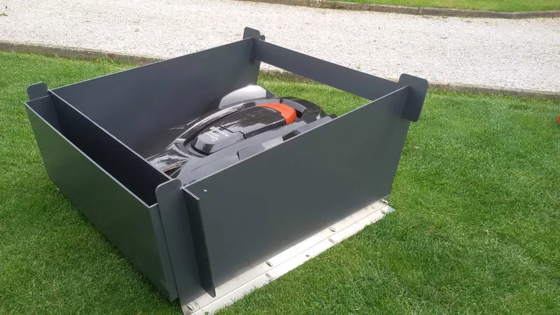 Smart Plus Garage per robot tagliaerba
