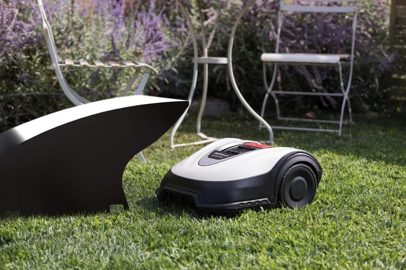 Shell – Garage per robot tagliaerba con filo perimetrale