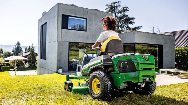 John Deere ZTrak Z370R Nullwenderaduismäher Electric Frühjahrsangebot