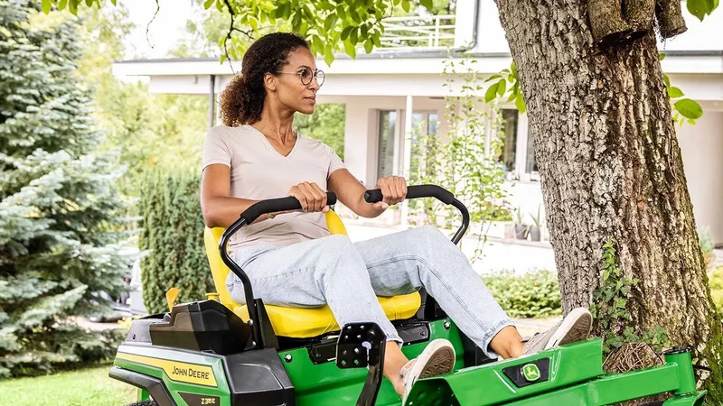 John Deere ZTrak Z370R Nullwenderaduismäher Electric Frühjahrsangebot