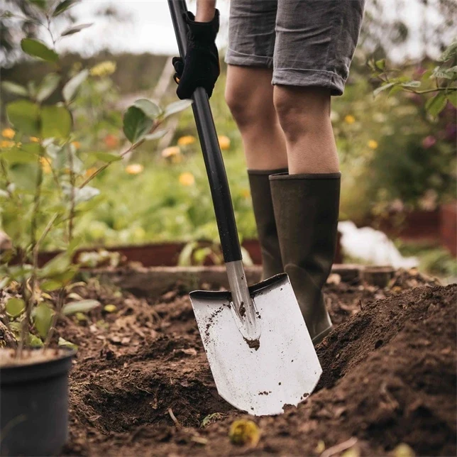 Fiskars Ergonomic Gärtnerspaten spitz, grau