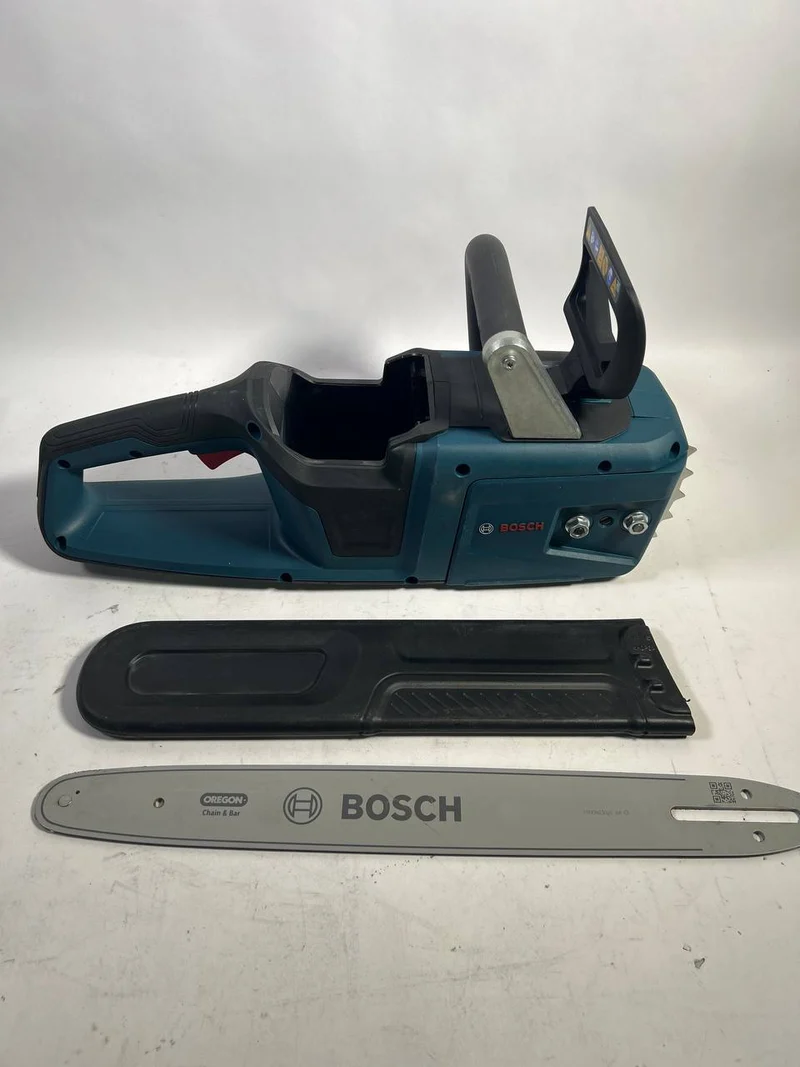 Bosch GKE 18V-40 Professional Akku Kettensäge 18 V 40 cm Brushless ( 06008D3000 ) Solo - ohne Akku, ohne Ladegerät - Reparaturgerät