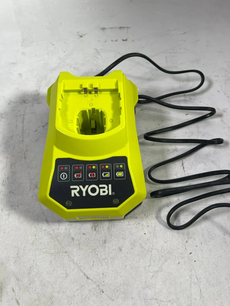 Ryobi BCL14181H Li-Power luftgekühltes Akkuladegerät 14,4-18V - Neuwertig