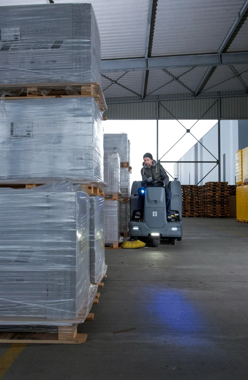 Kärcher KM 100/120 R G 2SB Aufsitz-Kehrsaugmaschinen