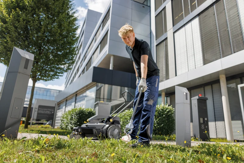 Kärcher KM 70/30 C Bp 2SB Handgeführte Kehr-/ Kehrsaugmaschinen
