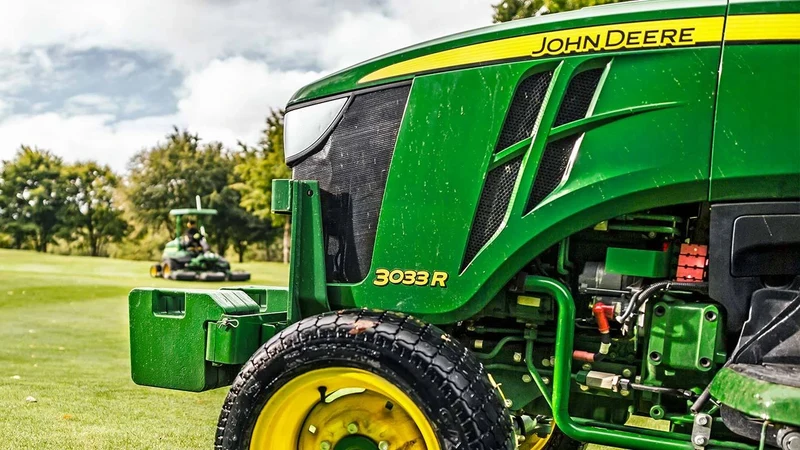 John Deere Kompakttraktor 3033R