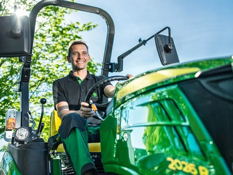 John Deere Kompakttraktor 2026R