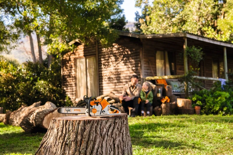 Stihl Spielzeug-Motorsäge inklusive Batterie
