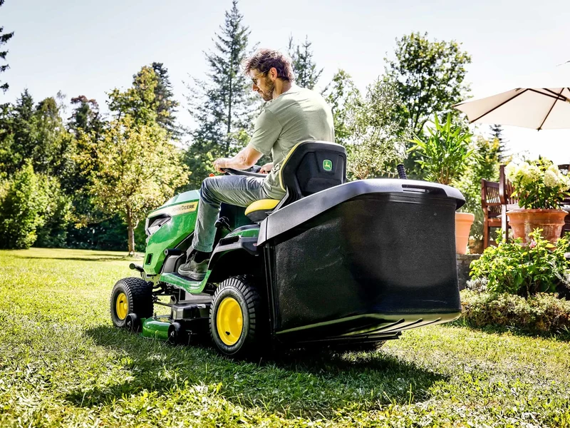 John Deere Rasentraktor X167R