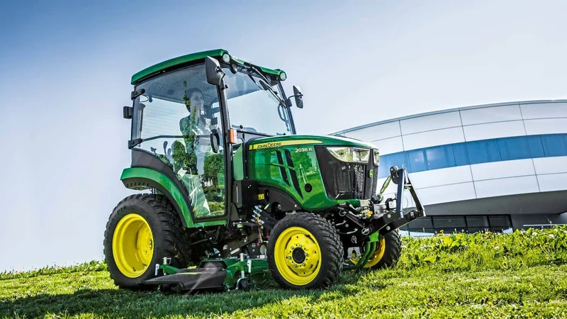 John Deere Kompakttraktor 2038R