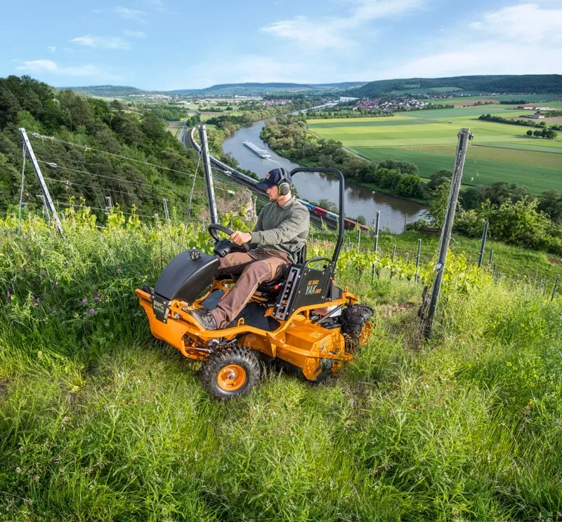 AS 1040 YAK 4WD Aufsitzschlegelmäher