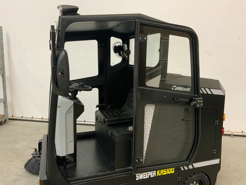 Kremer KRS100 Kehrmaschine mit Kabine