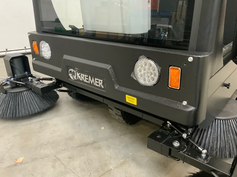 Kremer KRS100 Kehrmaschine mit Kabine