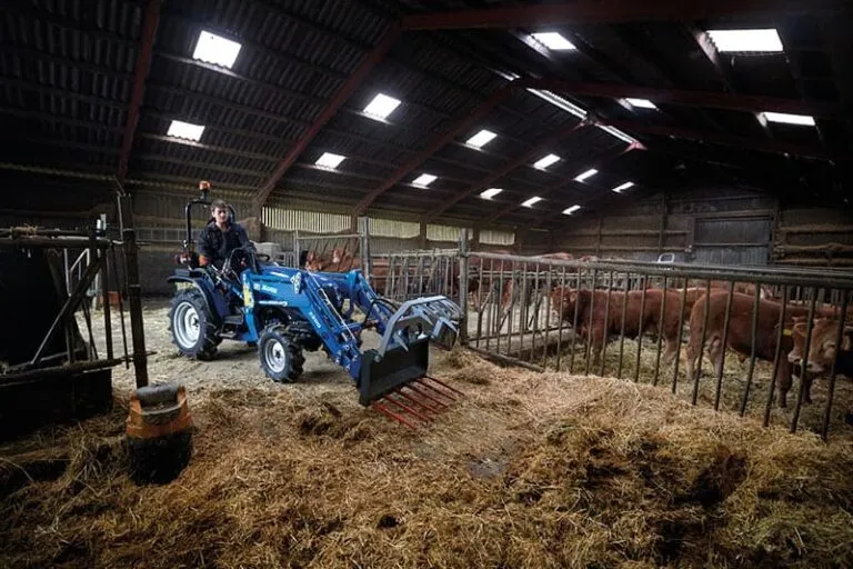 Solis Traktor 26 mit Seitenschaltung