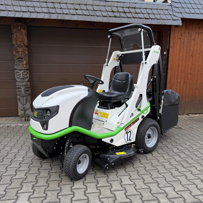 Etesia Rasentraktor Buffalo 124 HVHPX und HVHP