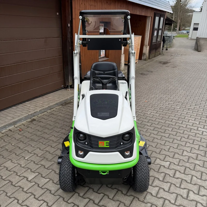 Etesia Rasentraktor Buffalo 124 HVHPX und HVHP