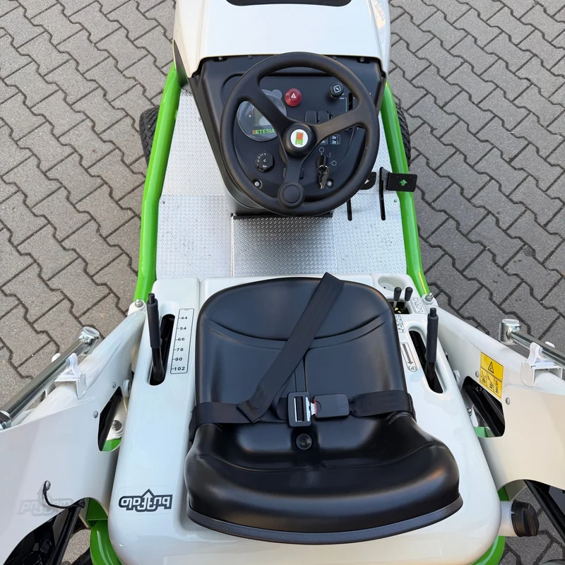 Etesia Rasentraktor Buffalo 124 HVHPX und HVHP