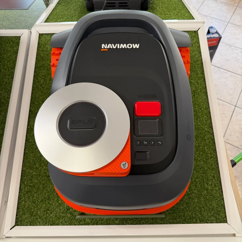 Segway Navimow H215E für Rasenflächen bis 1500m²