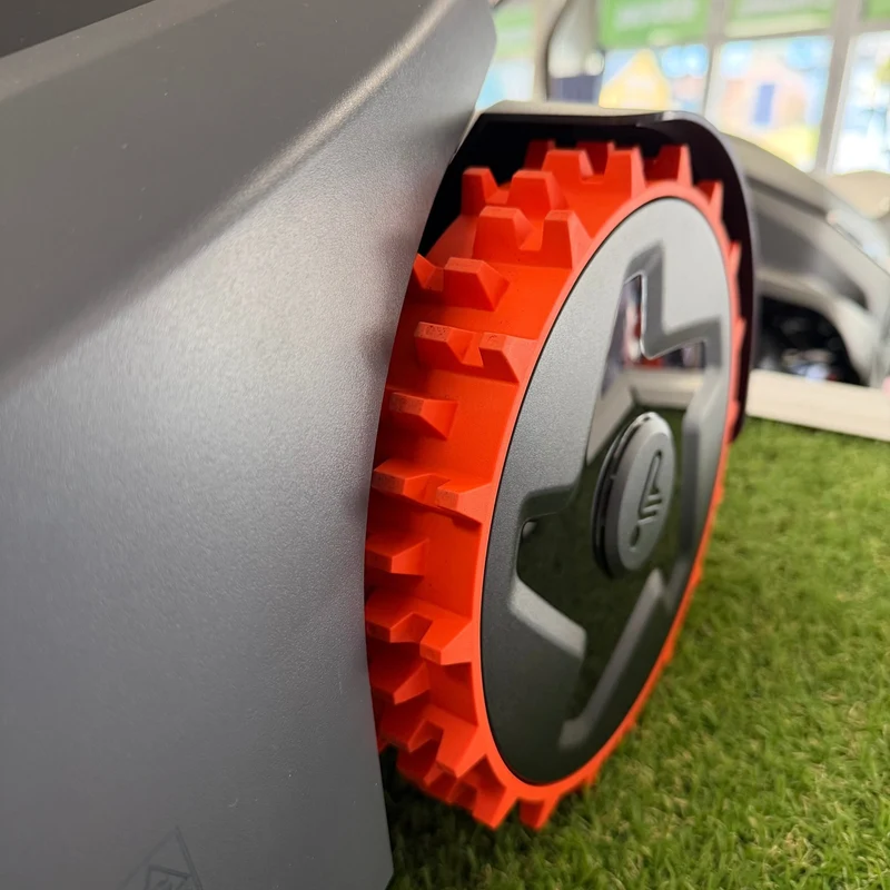 Segway Navimow H210E für Flächen bis zu 1000m²