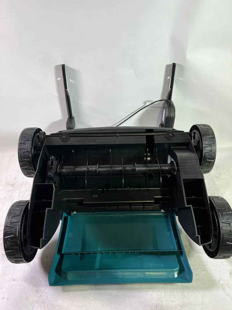 Makita DUV 320 Z Akku Vertikutierer 18 V 32 cm 30 l Brushless Solo - ohne Akku, ohne Ladegerät - OVP Beschädigt