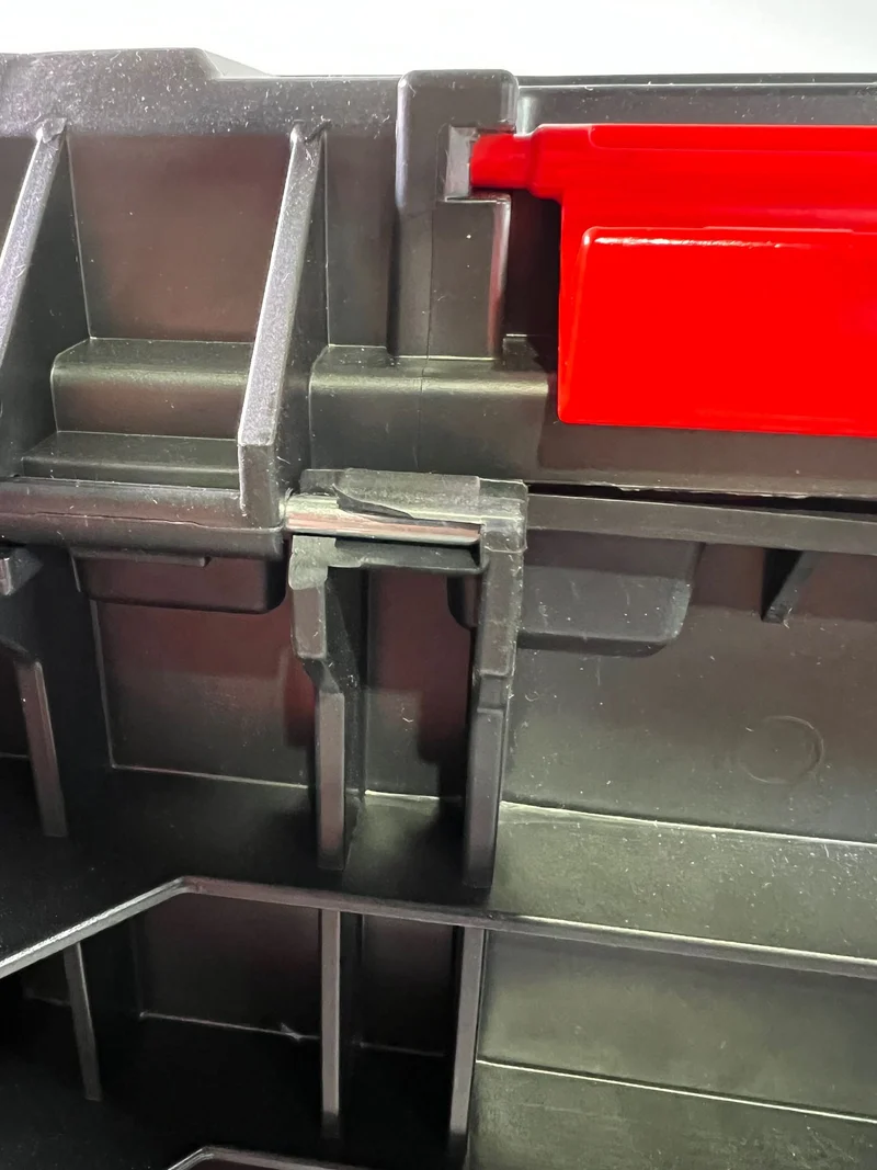 Qbrick System ONE Cart 2.0 Trolley 641 x 485 x 660 mm 52 l IP66 100 kg belastbar stapelbar mit Doppelteleskopgriff aus Aluminium - Beschädigt