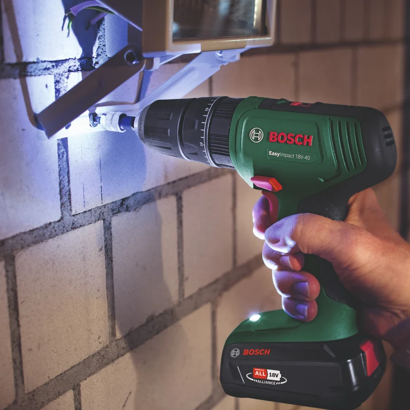 Bosch EasyImpact 18V-40 Akku Schlagbohrschrauber 18 V 36 Nm ( 06039D8108 ) + 2x Akku 2,0 Ah + Ladegerät + Koffer