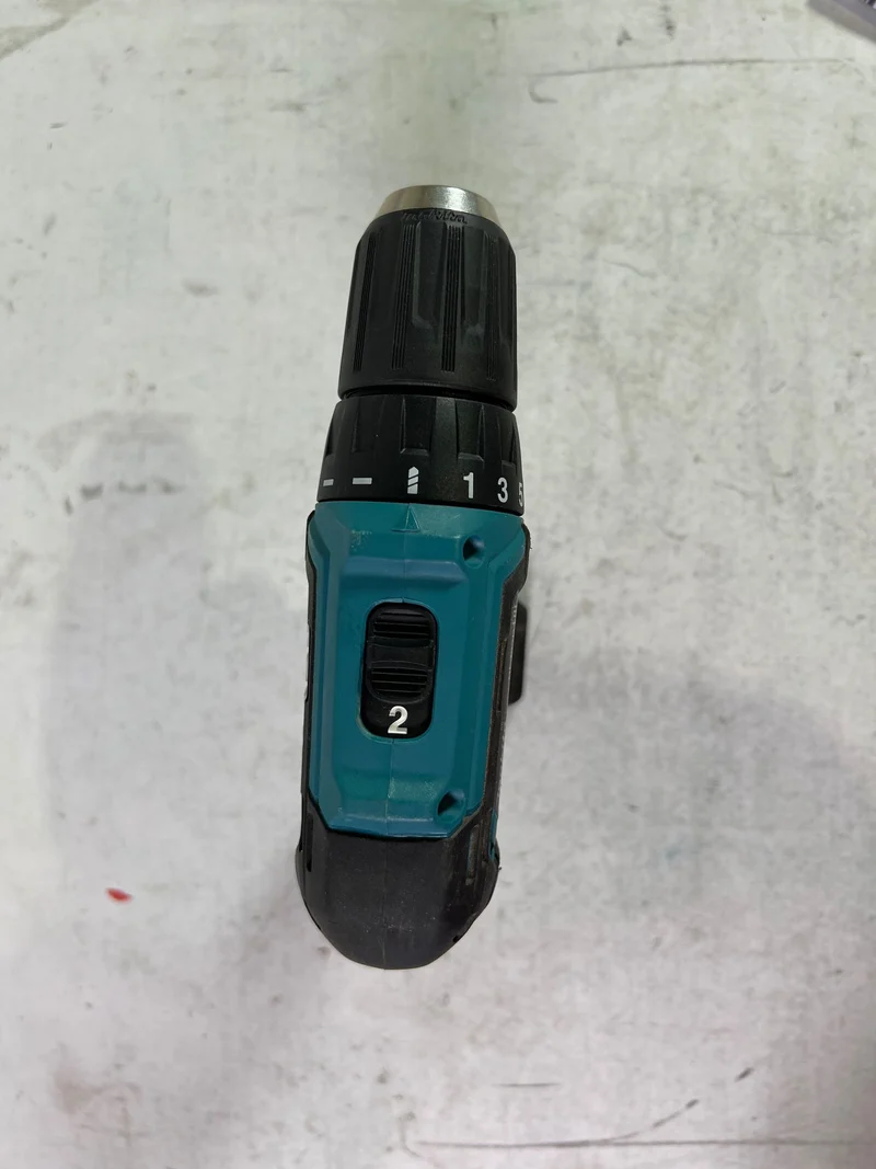 Makita DF 333 DZ Akku Bohrschrauber 12 V max. 30 Nm Solo - ohne Akku, ohne Ladegerät - Reparaturgerät