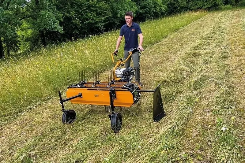 AS 600 MultiPro Geräteträger mit Schlegelmähwerk