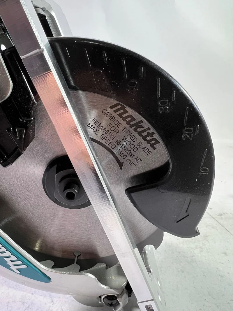Makita DSS 610 Z Akku Handkreissäge 18 V 165 mm Solo - ohne Akku, ohne Ladegerät - Reparaturgerät