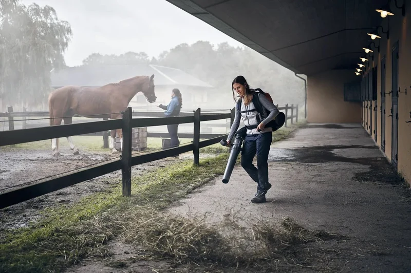 Husqvarna 340iBT Akku Laubbläser