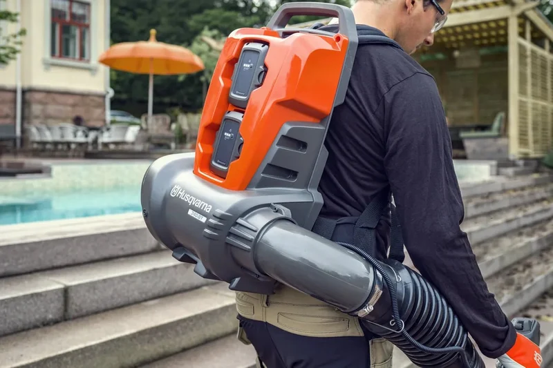 Husqvarna 340iBT Akku Laubbläser