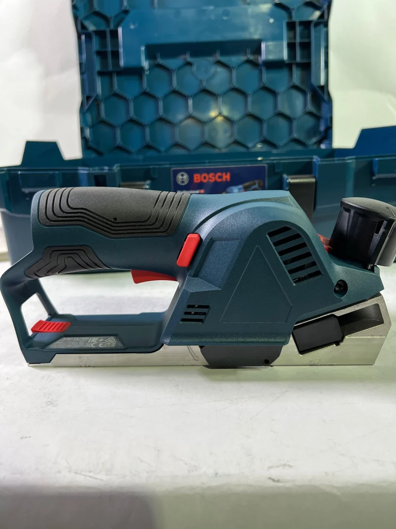 Bosch GHO 12V-20 Professional Akku Hobel 12 V Brushless ( 06015A7002 ) + L-Boxx - ohne Akku, ohne Ladegerät - Gebraucht