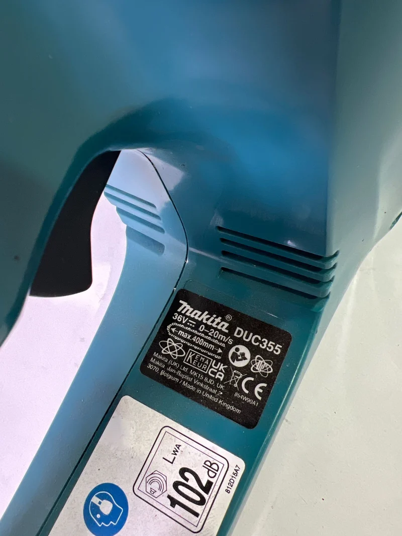 Makita DUC 355 Z Akku Kettensäge 36V ( 2x18V ) Brushless 35 cm Solo - ohne Akku, ohne Ladegerät - Gebraucht