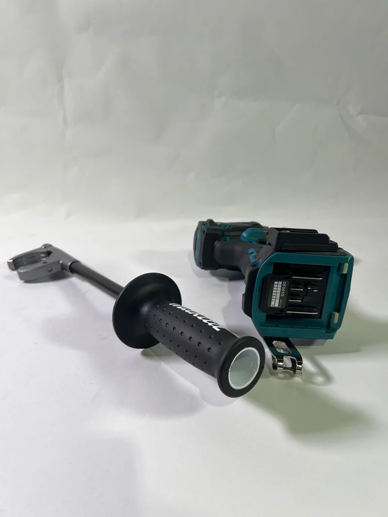Makita DF 001 GZ Akku Bohrschrauber 40 V max. 140 Nm XGT Brushless Solo - ohne Akku, ohne Ladegerät - Reparaturgerät