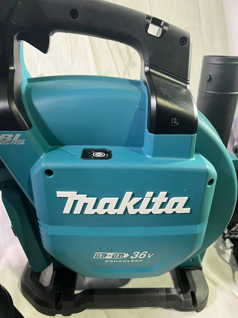 Makita DUB 363 ZV Akku Gebläse / Laubsauger 36 V ( 2x 18 V ) Brushless + Absaug Set - ohne Akku, ohne Ladegerät - Reparaturgerät