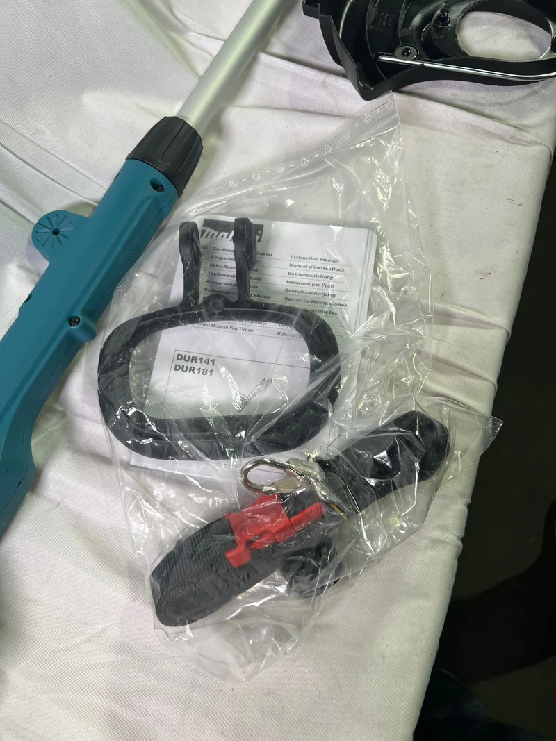 Makita DUR 181 Z Akku Rasentrimmer 18 V 26 cm Solo - ohne Akku, ohne Ladegerät - Reparaturgerät