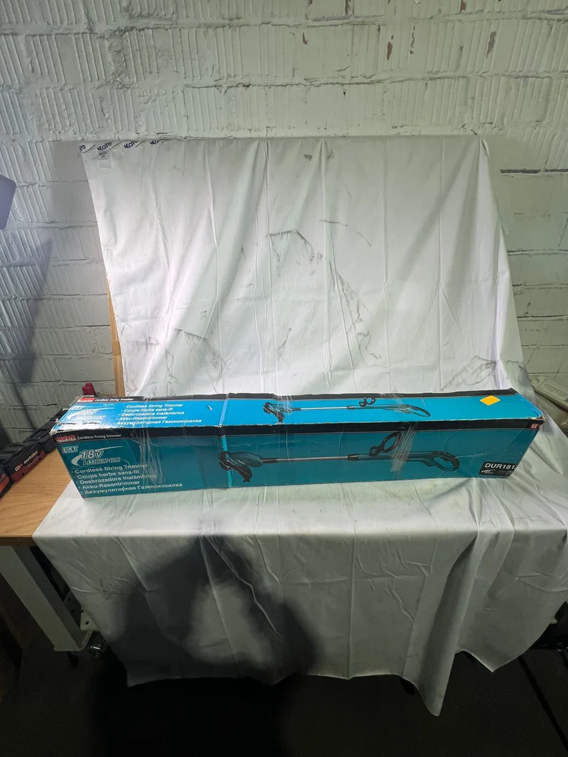 Makita DUR 181 Z Akku Rasentrimmer 18 V 26 cm Solo - ohne Akku, ohne Ladegerät - Reparaturgerät