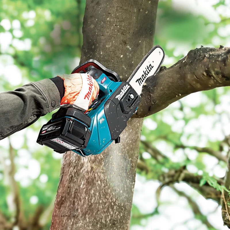 Electric saw Makita UC031GZ 40V
