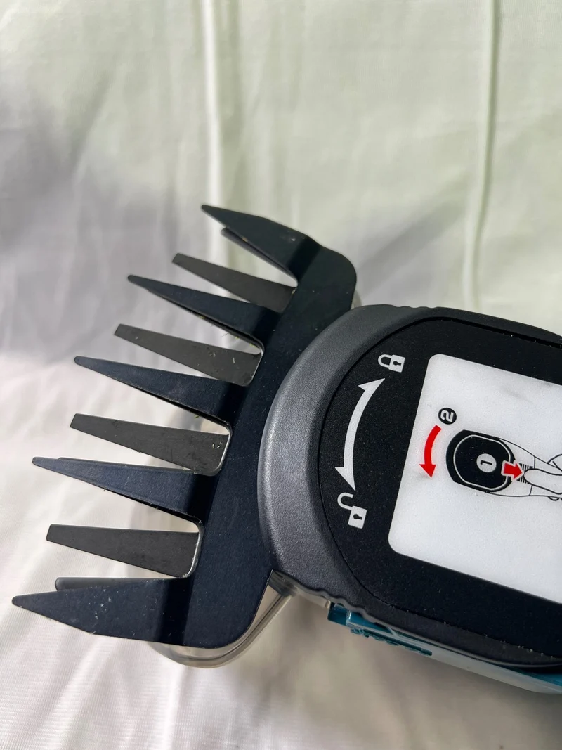 Makita DUM 111 ZX Akku Grasschere Strauchschere 18 V 11 cm Solo - ohne Akku, ohne Ladegerät - Reparaturgerät
