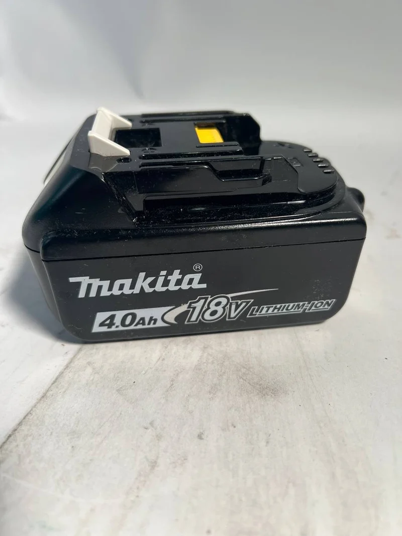 Makita BL 1840 B 18 V - 4 Ah / 4000 mAh ( 197265-4 ) Li-Ion Akku mit LED - Anzeige - Gebraucht