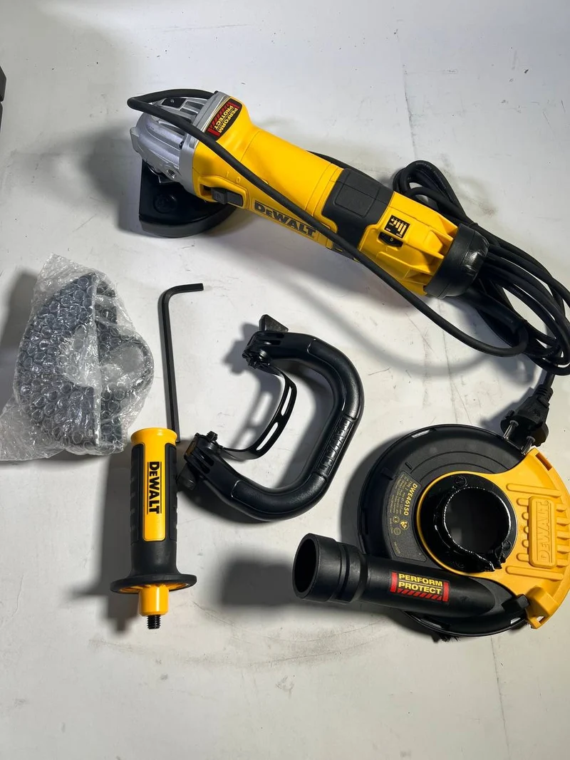 DeWalt DWE 4257 KT Betonschleifer / Winkelschleifer 1500 Watt mit Topfscheibe im TStak Koffer - Leicht Gebraucht