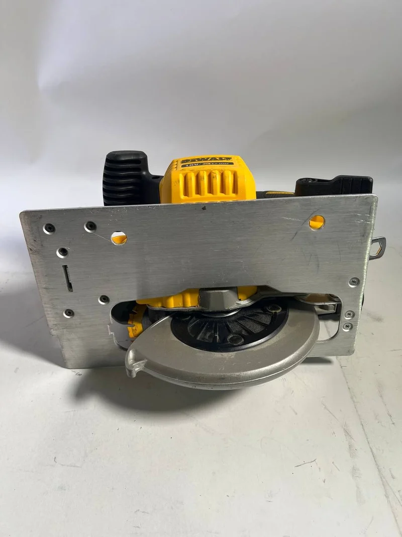 DeWalt DCS 570 N Akku Handkreissäge 18 V 184 mm Brushless Solo - ohne Akku, ohne Ladegerät - Reparaturgerät