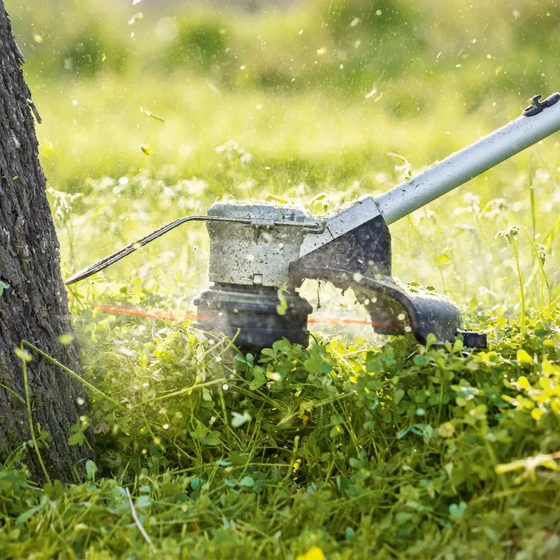 Battery-powered trimmer Bosch GRT 18V-33