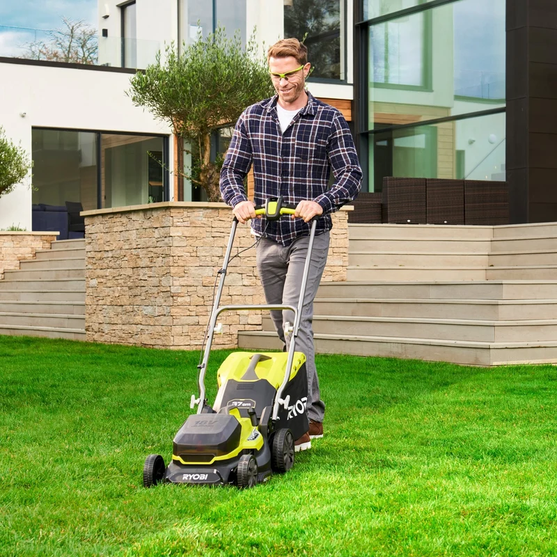 Lawnmower Ryobi RY18LM37A-240 18V 4Ah