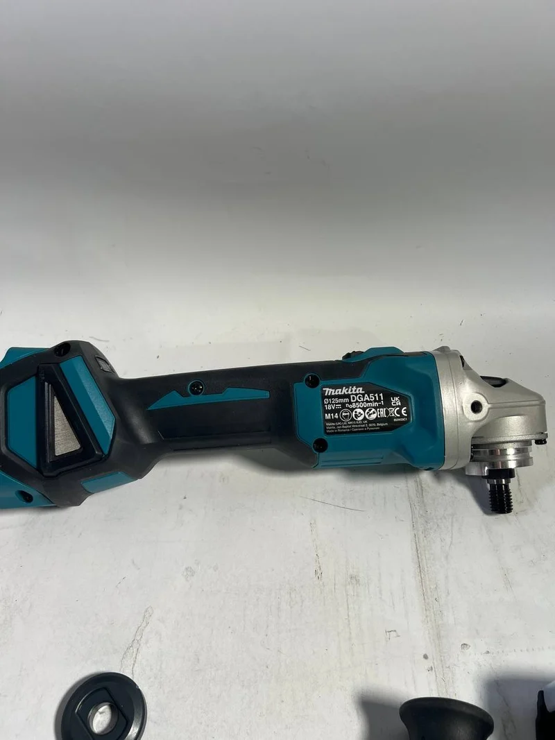 Makita DGA 511 Z Akku Winkelschleifer 18 V 125 mm Brushless Solo - ohne Akku, ohne Ladegerät - Leicht Gebraucht