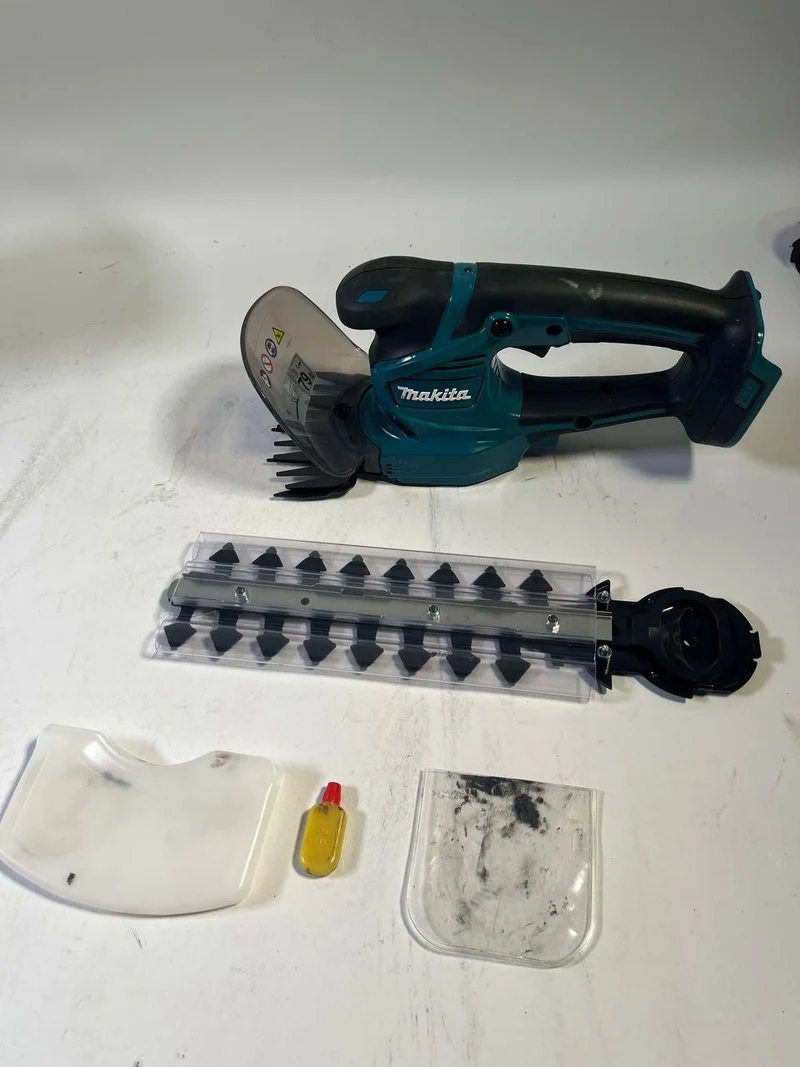 Makita DUM 111 ZX Akku Grasschere Strauchschere 18 V 11 cm Solo - ohne Akku, ohne Ladegerät - Gebraucht