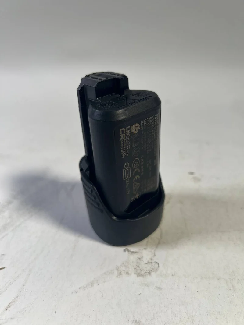 Bosch GBA 12 V 3,0 Ah / 3000 mAh Li-Ion Stab Einschub Akku ( 1600A00X79 ) - Gebraucht