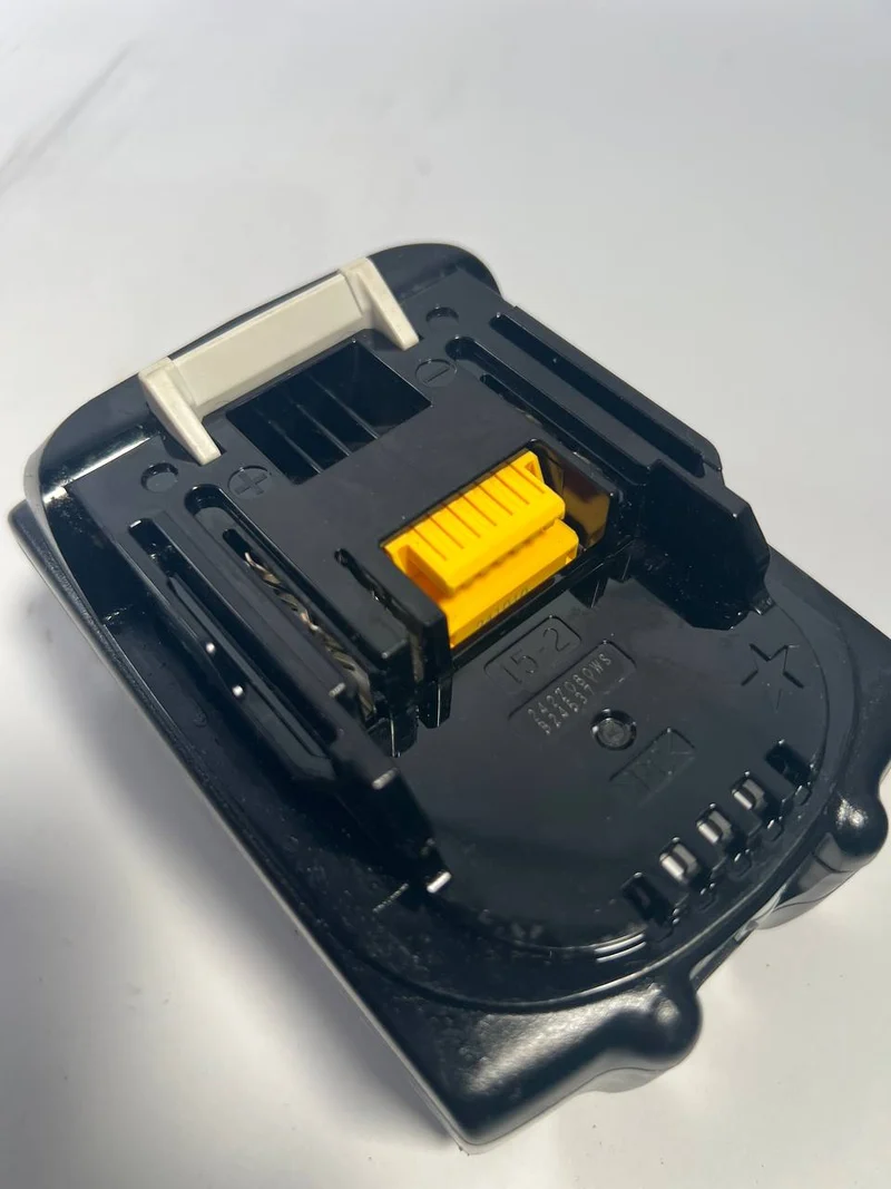 Makita BL 1850 B Li-Ion Akku 18V 5,0 Ah ( 197280-8 / 632f15-1 ) mit LED Anzeige - Nachfolger von 196672-8 - Gebraucht