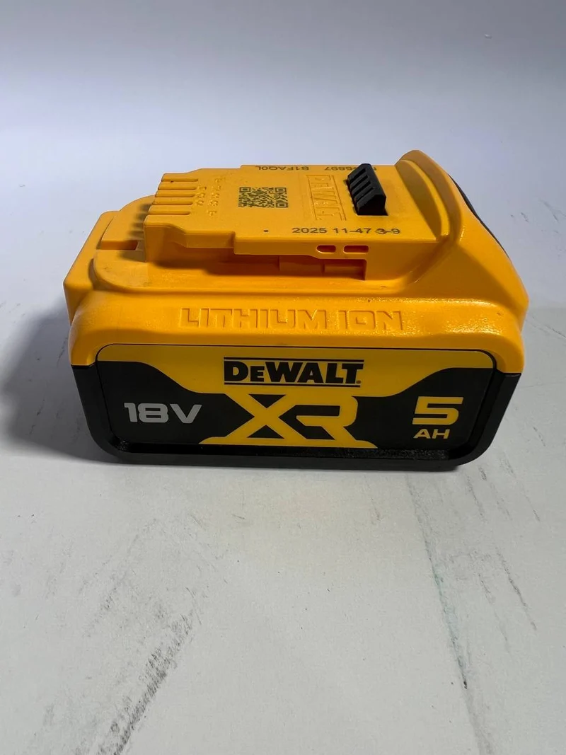 DeWalt DCB 184 Akkupack 18 V 5,0 Ah / 5000 mAh XR Li-Ion Akku - mit Ladestandanzeige - Leicht Gebraucht